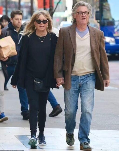 Goldie Hawn and Kurt Russell announce they are moving out of