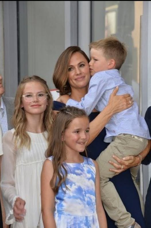 Jennifer Garner’s new boyfriend is ‘like a copy