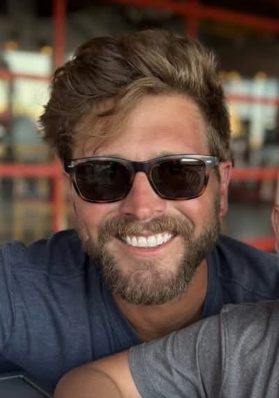 Former police officer drowns saving family in selfless beach rescue