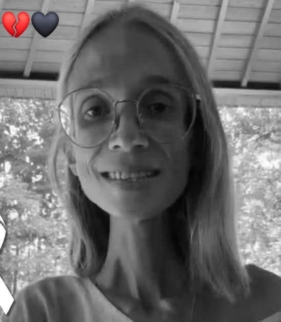 27 year old woman ends up DYing after