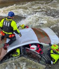 Family found in car in riv